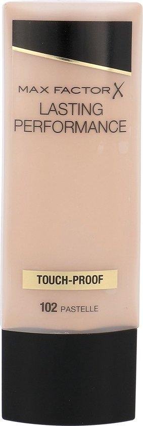 Lasting Performance Women Liquid foundation 102 PastElle 35 ml